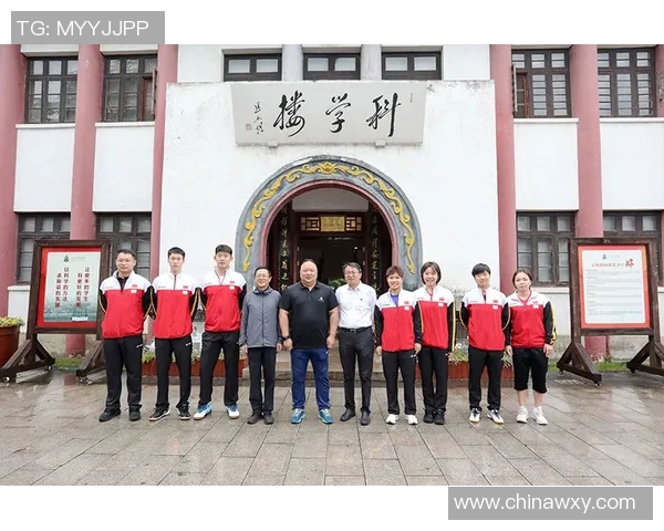 重庆羽毛球队进攻战术解析与热点动态探讨