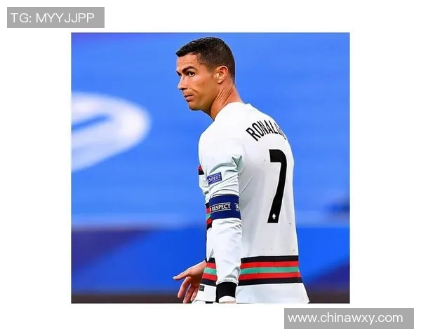 足球明星如何看待疫情对体育界的影响与未来展望