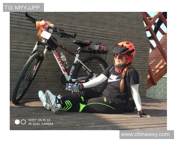 足球明星骑行风采展现精彩瞬间与激情碰撞的完美结合 足球明星骑行风采展现精彩瞬间与激情碰撞的完美结合