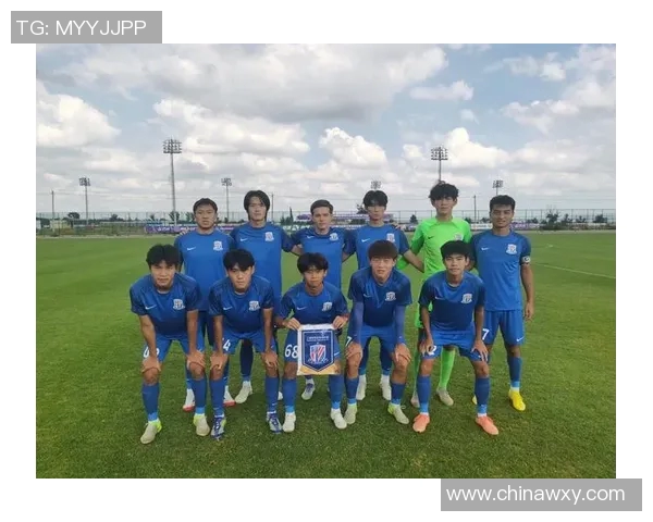 中国足球明星齐聚上海展现风采助力足球事业发展与青训培养 中国足球明星齐聚上海展现风采助力足球事业发展与青训培养